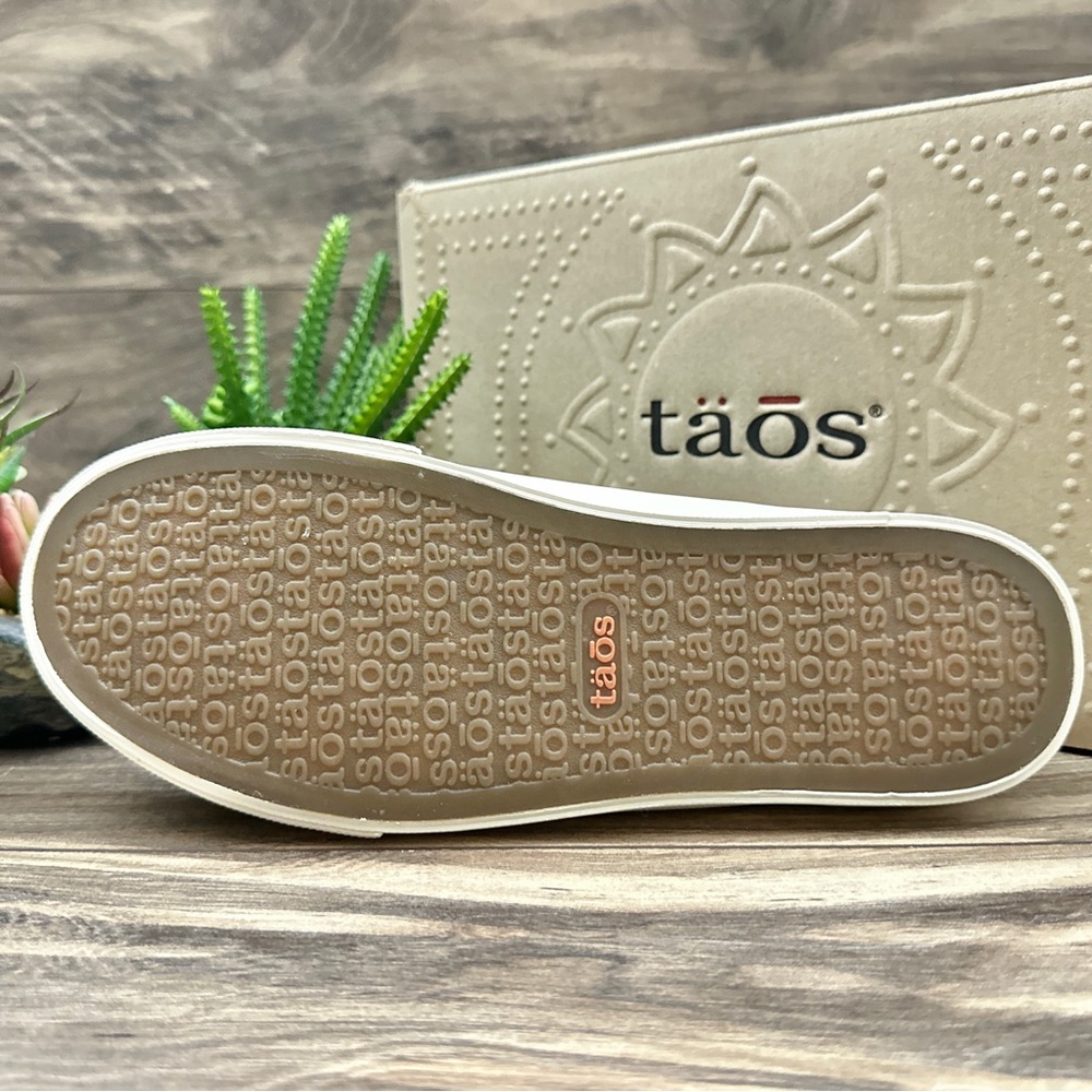 ❌SOLD OUT❌NIB Taos Footwear EZ Soul Mule Sneaker Lake Blue Wash Canvas 7.5M - Picture 9 of 12